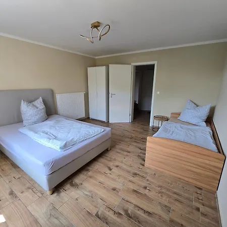 Helle, Gemuetliche Gaestewohnung Im Haus Zur Wartburg Apartment Riesa