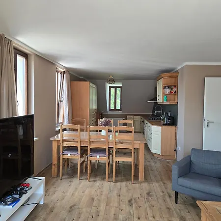 Apartment Helle, Gemuetliche Gaestewohnung Im Haus Zur Wartburg Riesa